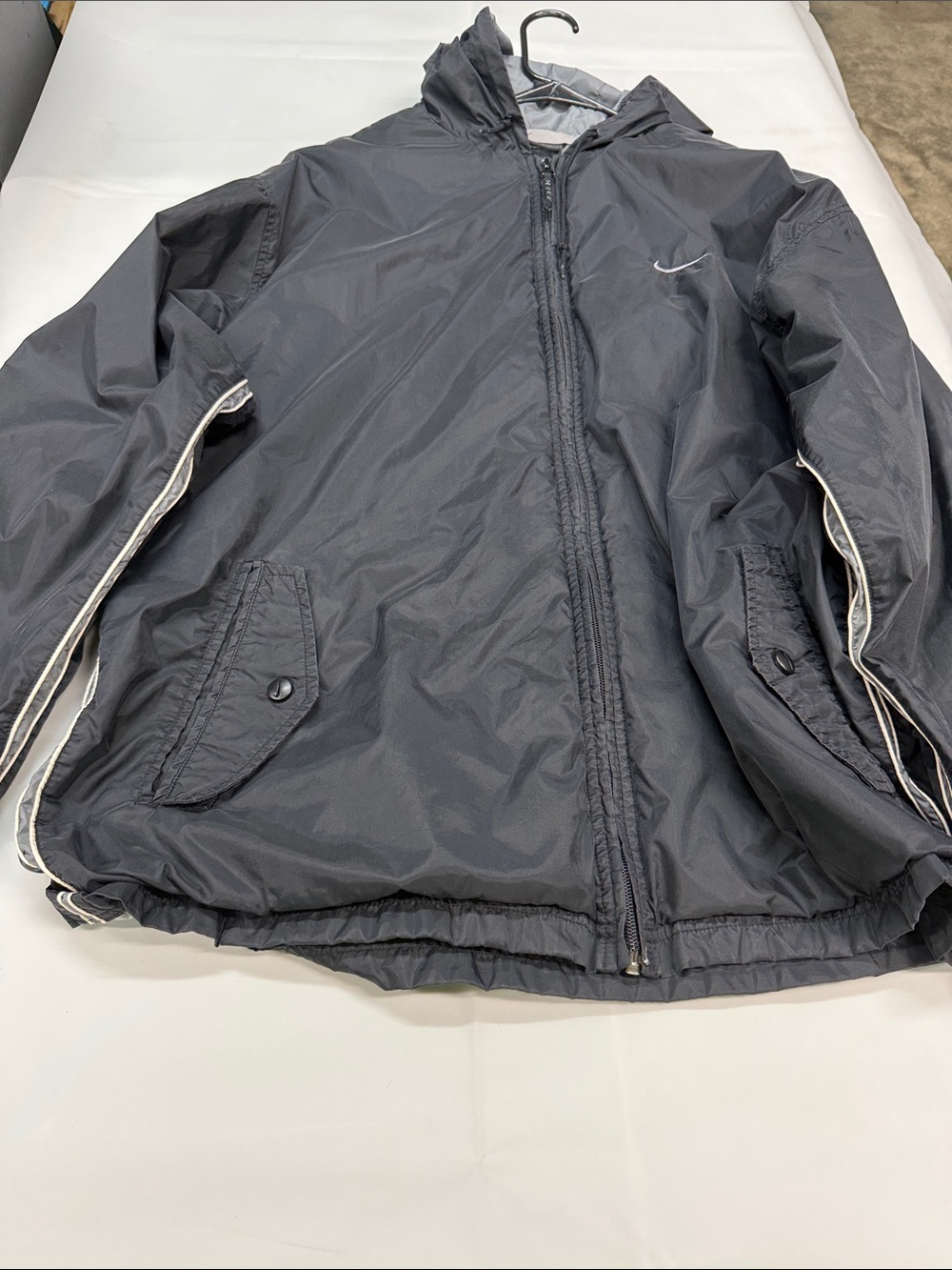 Nike Charcoal Gray Hooded Windbreaker with White Piping